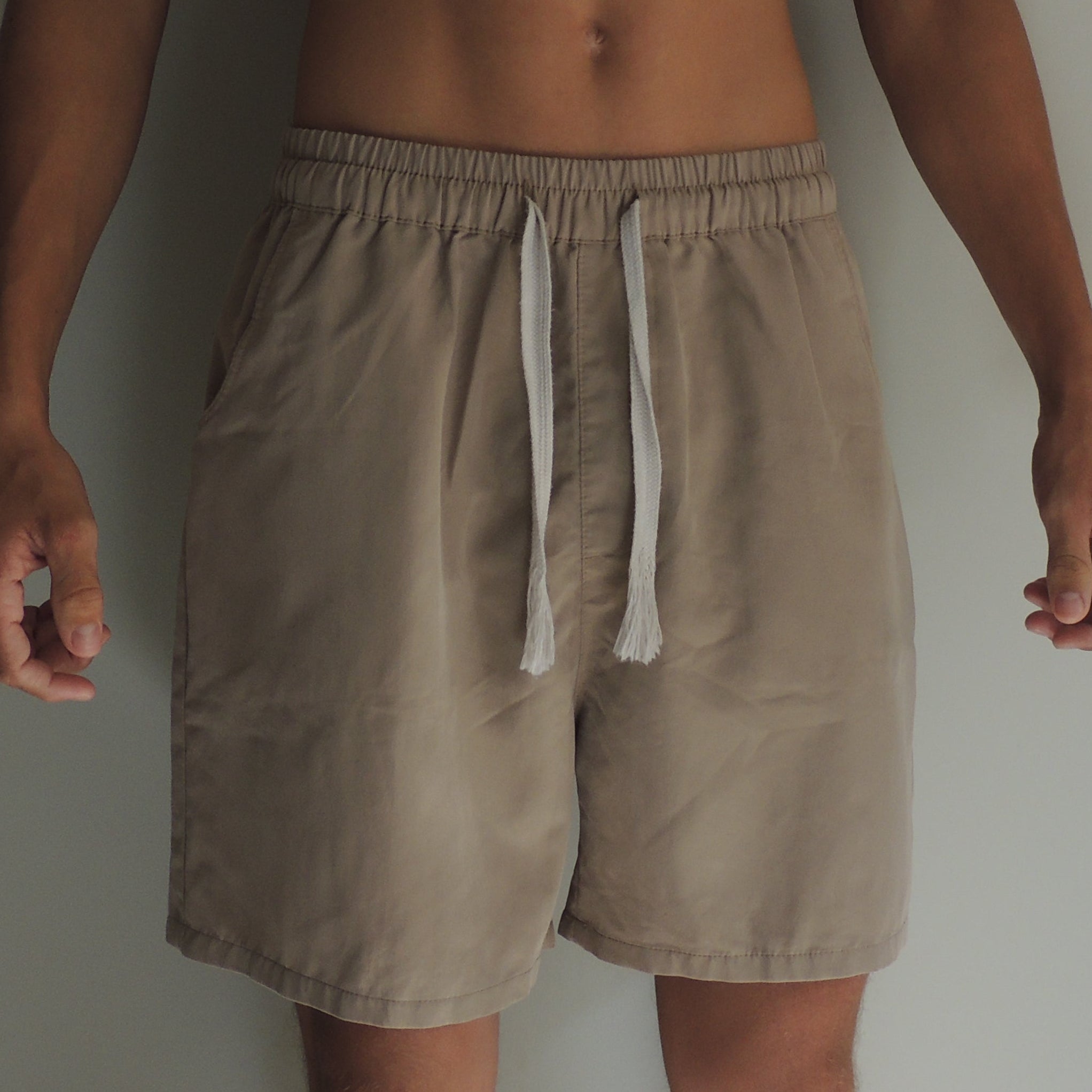 Short Tactel Masculino Bege
