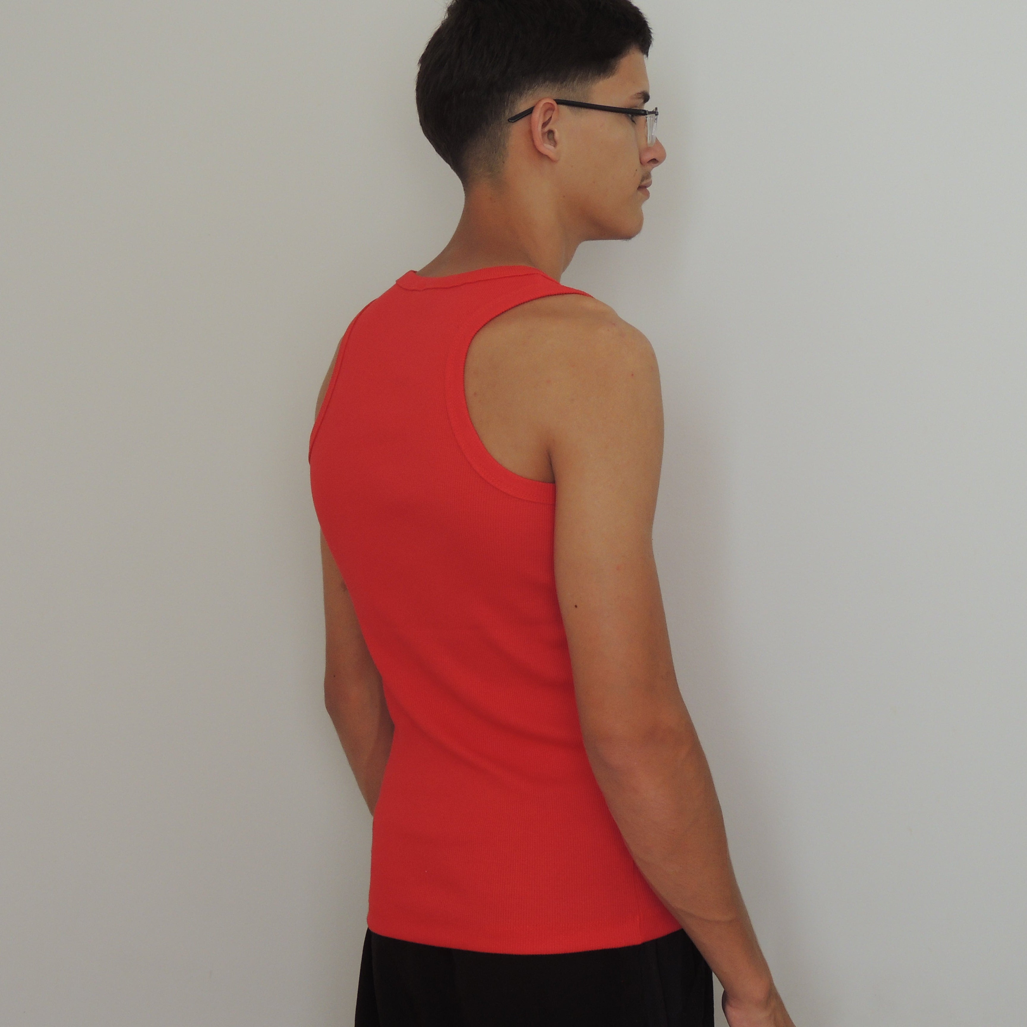 Regata Americana Canelada Slim Vermelha