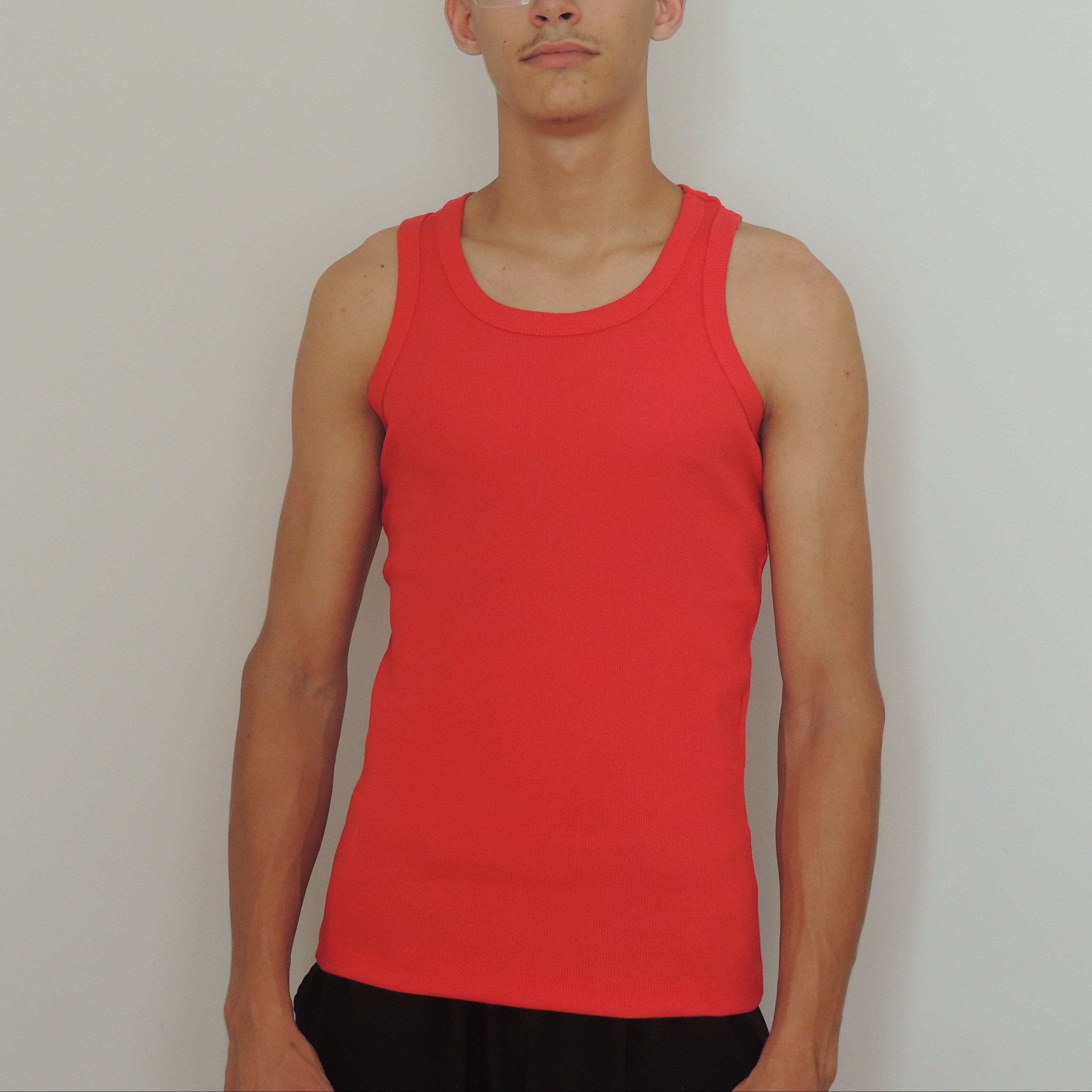 Regata Americana Canelada Slim Vermelha