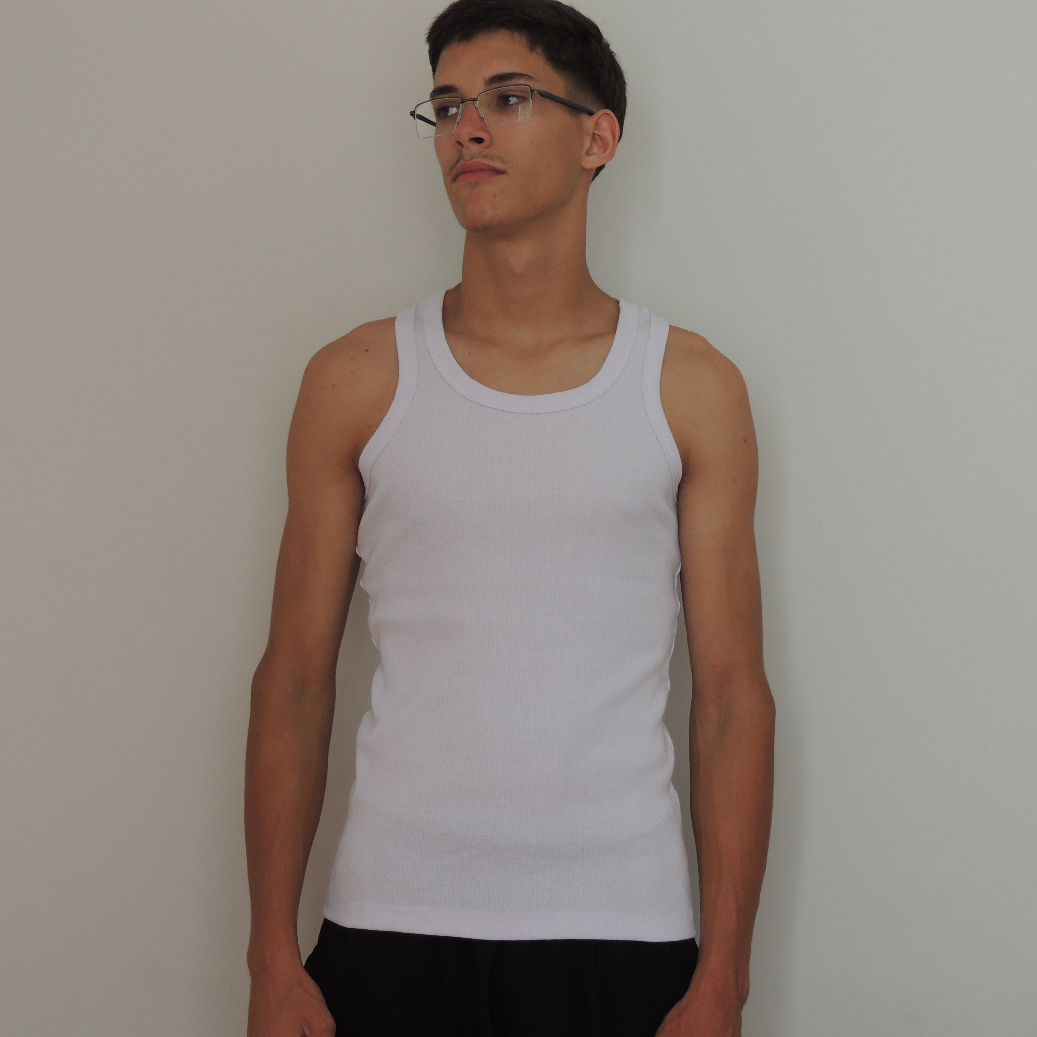 Regata Americana Canelada Slim Branca