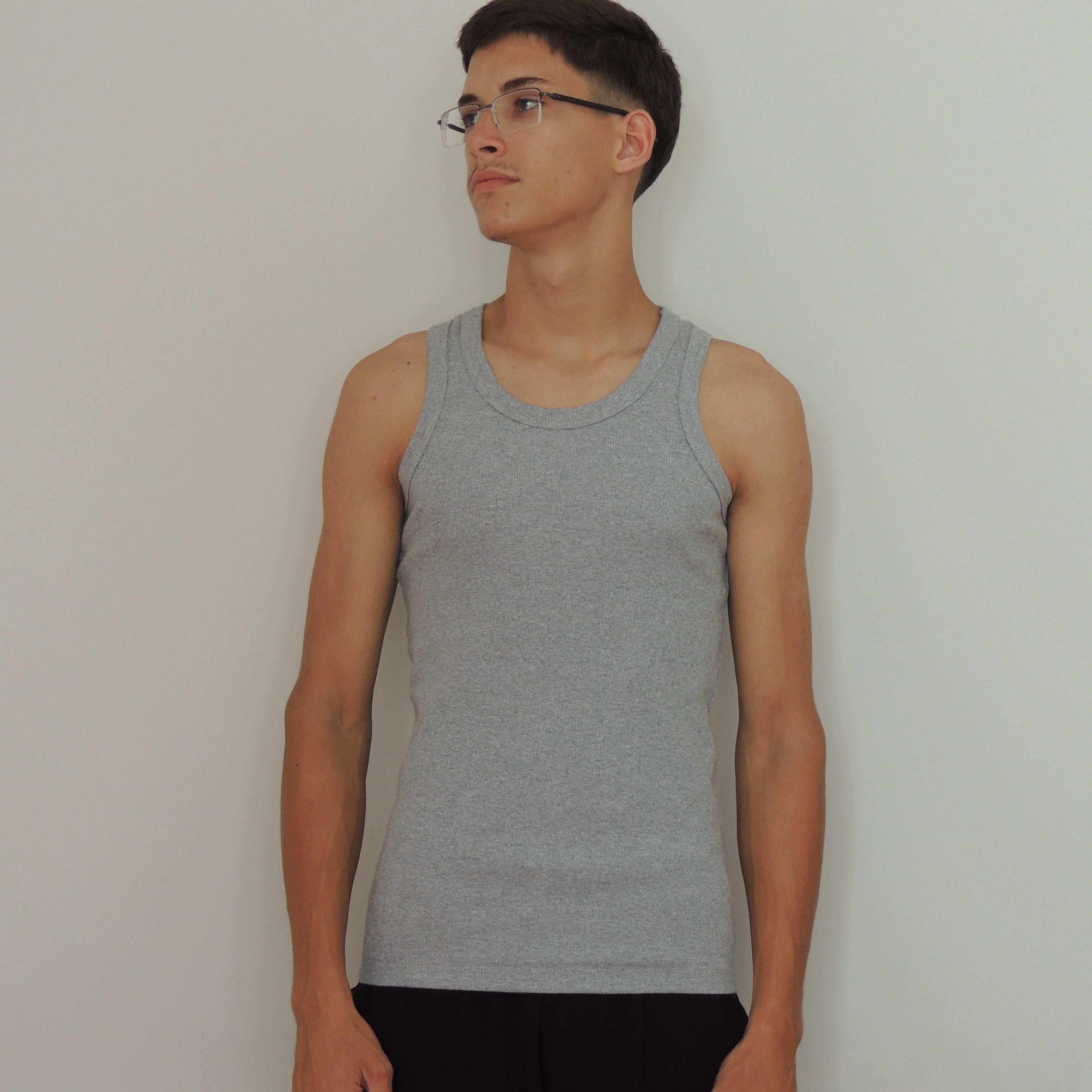 Regata Americana Canelada Slim Cinza