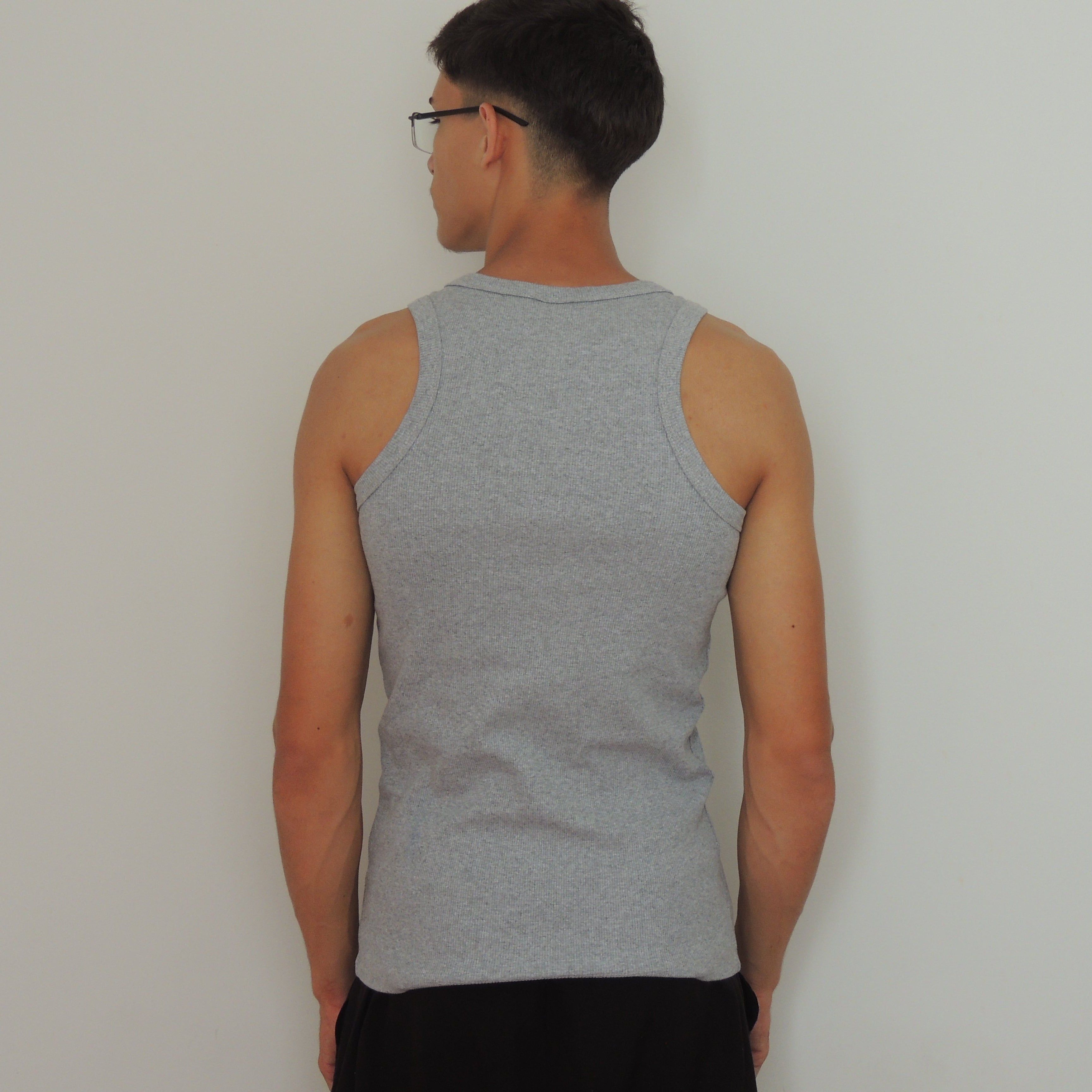 Regata Americana Canelada Slim Cinza