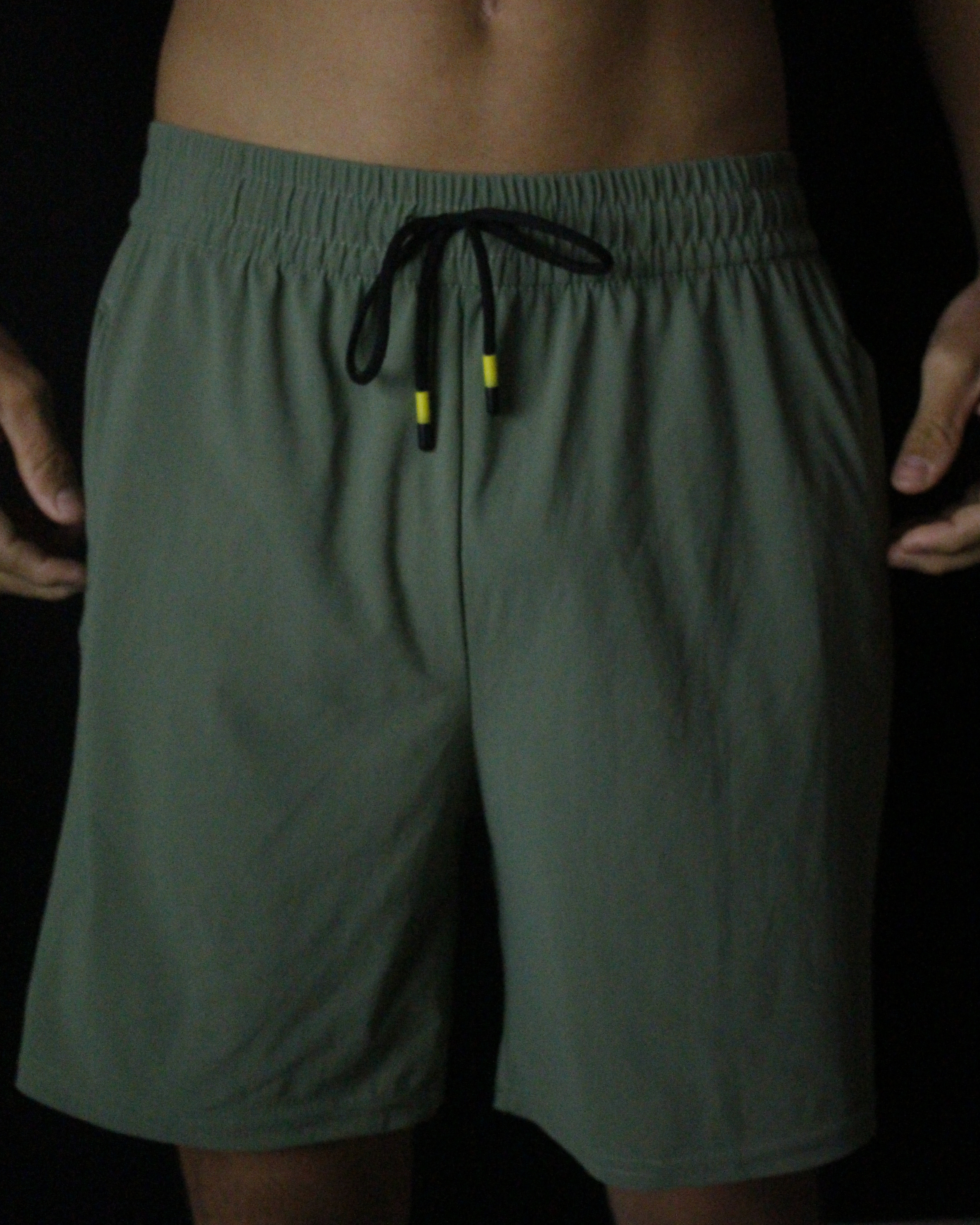 Shorts Tecnológicos Poliamida Elásticos Verde Militar